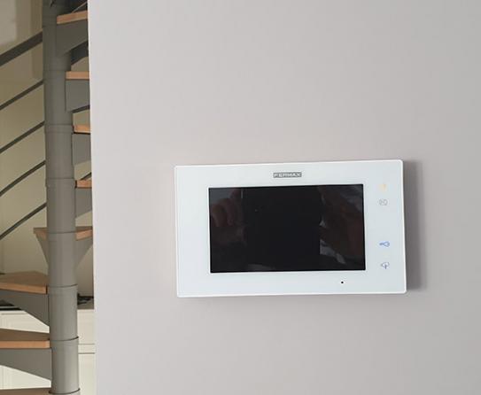 photo d'un appareil en domotique photo d'un appareil en domotique