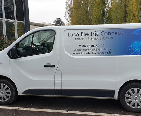 camionette de Luso electric concept avec coordonnées
